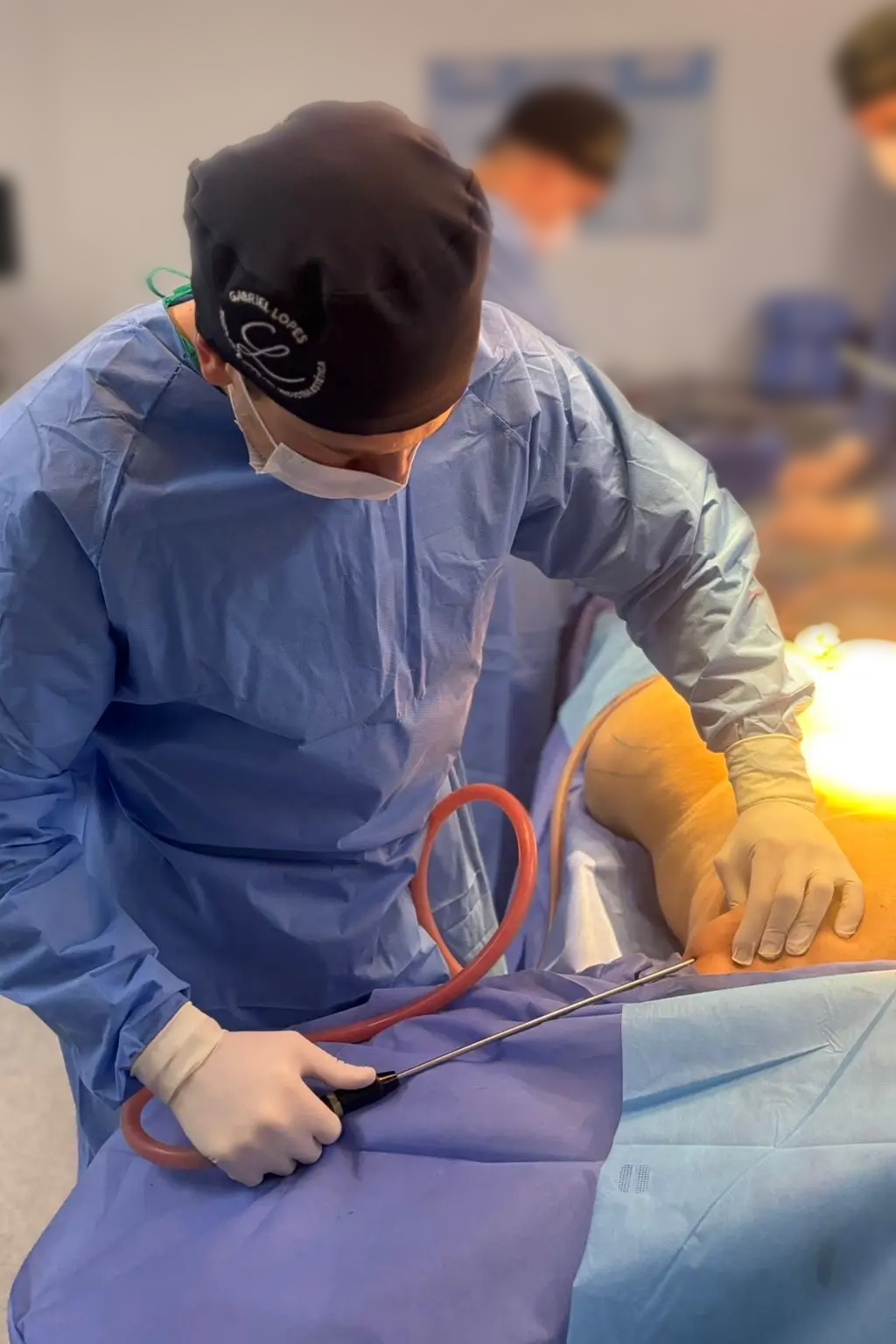 Dr.Gabriel-Lopes-Medicina-Estética-procedimento-Lipoescultura